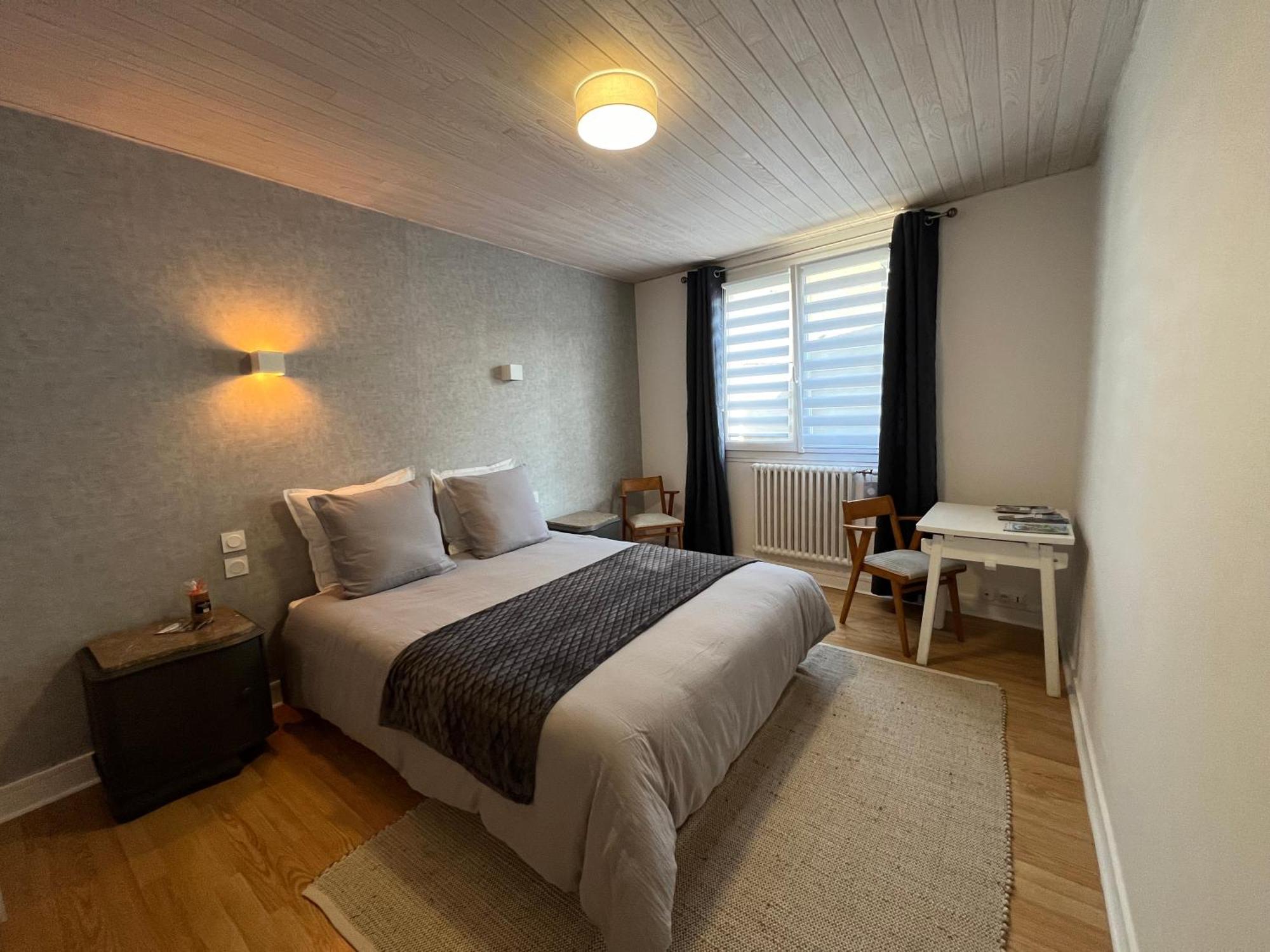 Les Remparts Bed & Breakfast Chateauneuf-du-Faou Ngoại thất bức ảnh